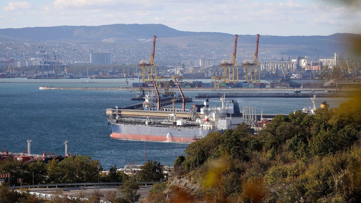 Exploze a střelba u ruského přístavu Novorossijsk